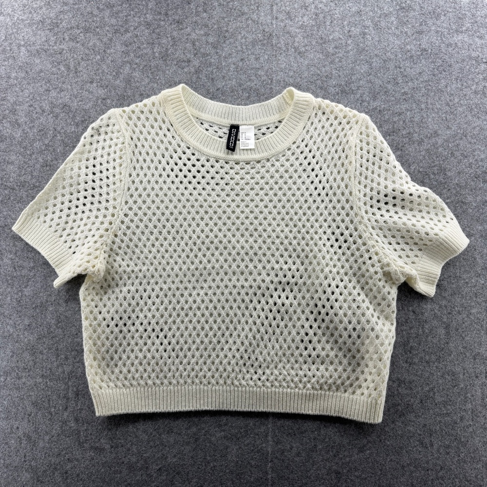 H&M Womens Medium Cream Short Sleeve Cropped Sweater Size Boho City Casual